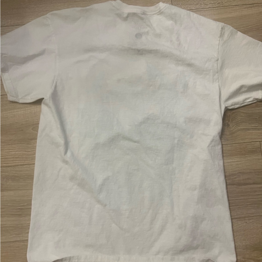 Hello Kitty Sanrio Tee Shirt Large - Picture 2 of 3